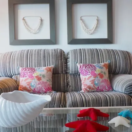 Apartment Paseo Del Rey - 2 Bedrooms Oceanfront Fuengirola