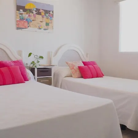 Paseo Del Rey - 2 Bedrooms Oceanfront Appartement Fuengirola
